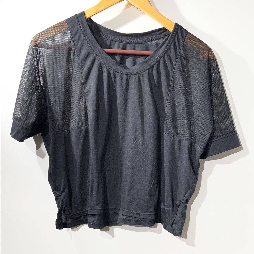 Nike Dri-Fit Black Mesh Short Sleeve Training Top – Women’s XS